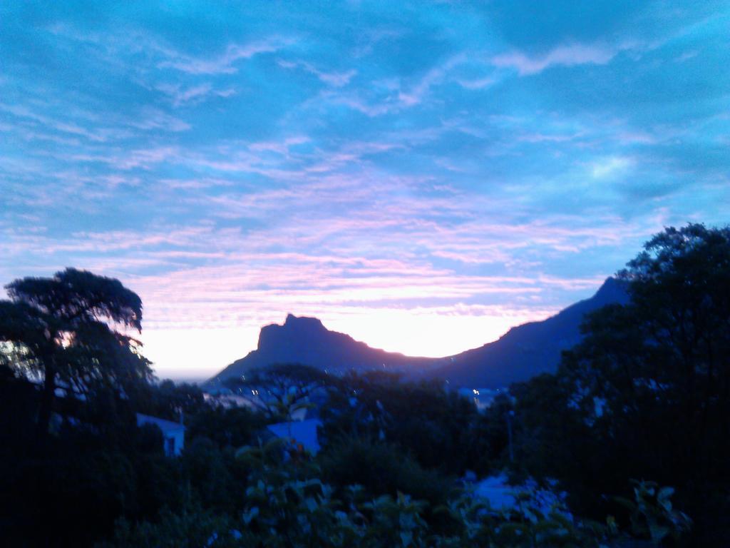 Hout Bay Hideaway Hotel Exterior photo